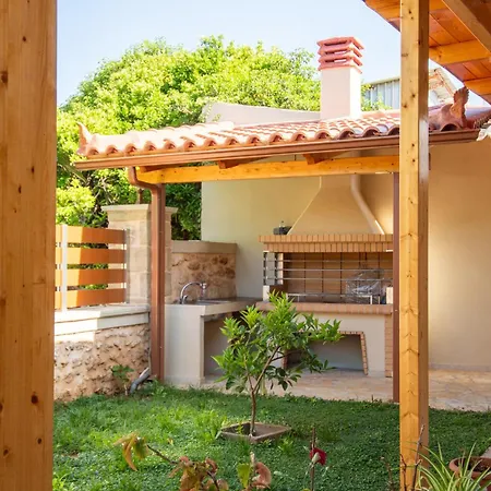 Dionysis Elegant Cozy *