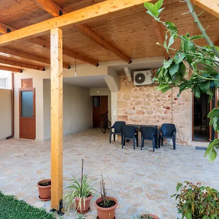 Apartmán Dionysis Elegant Cozy *