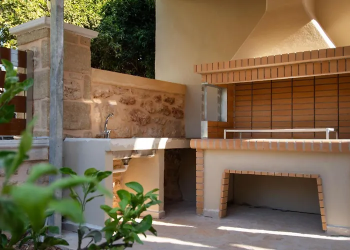 Dionysis Elegant Cozy فيلياترا