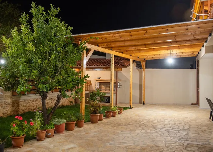 Dionysis Elegant Cozy Apartamento *