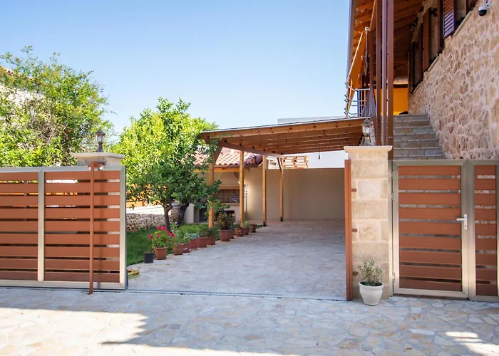 Dionysis Elegant Cozy Apartamento Filiatrá