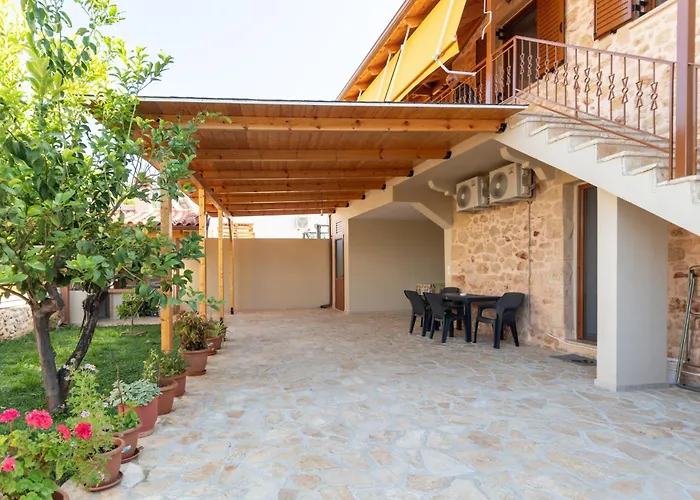 Dionysis Elegant Cozy فيلياترا