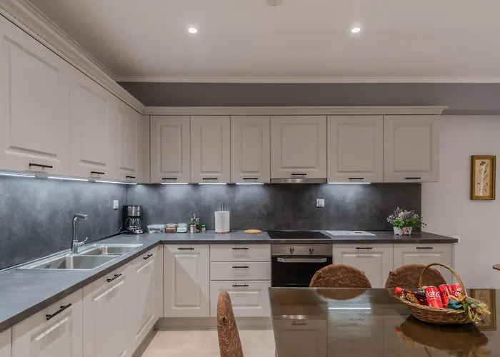 Dionysis Elegant Cozy Apartment Filiatra